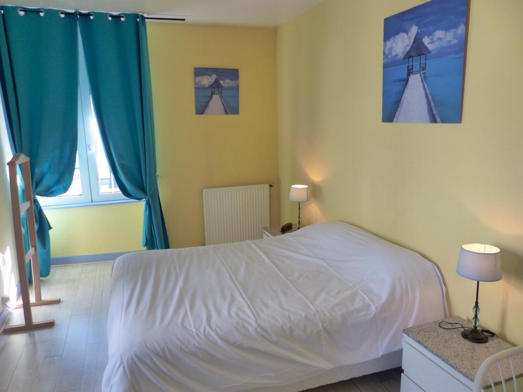 Logis Hotel Au Croissant Buzançais Εξωτερικό φωτογραφία