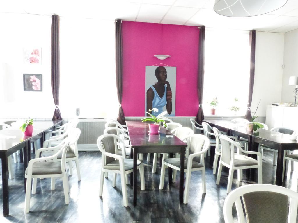 Logis Hotel Au Croissant Buzançais Εξωτερικό φωτογραφία